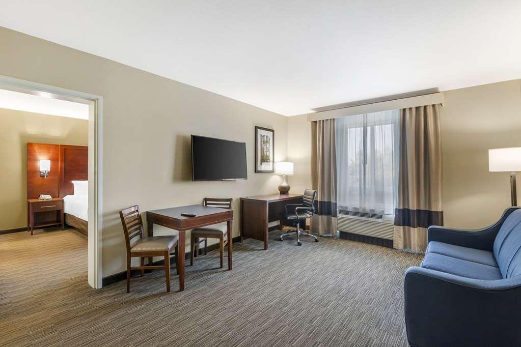 Comfort Inn & Suites Tifton Quarto foto